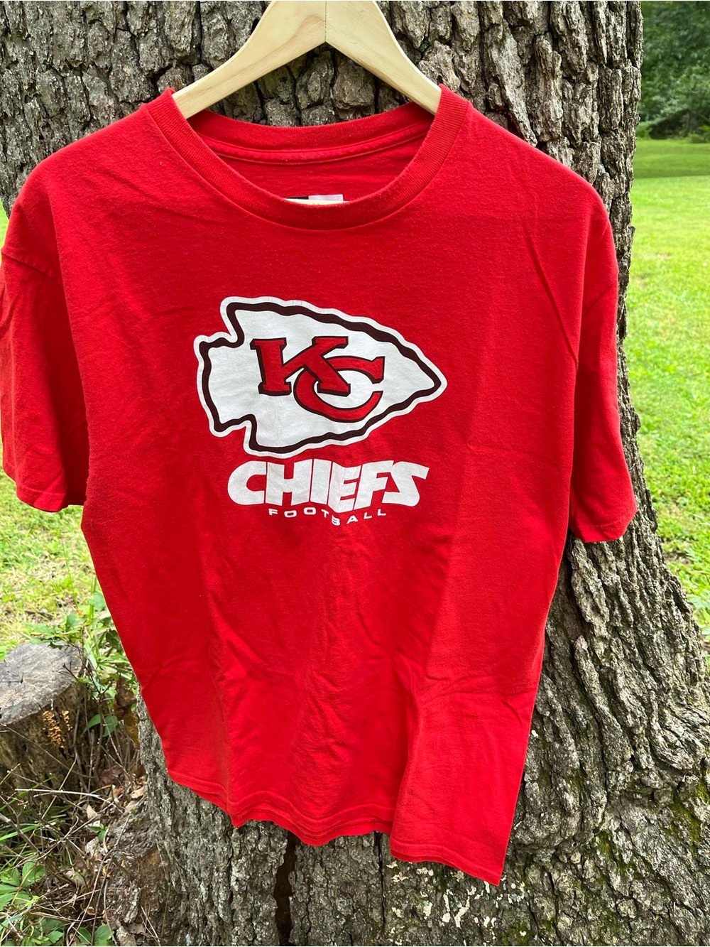 ⭐️Men’s Team NFL KC Chiefs T-Shirt in size L